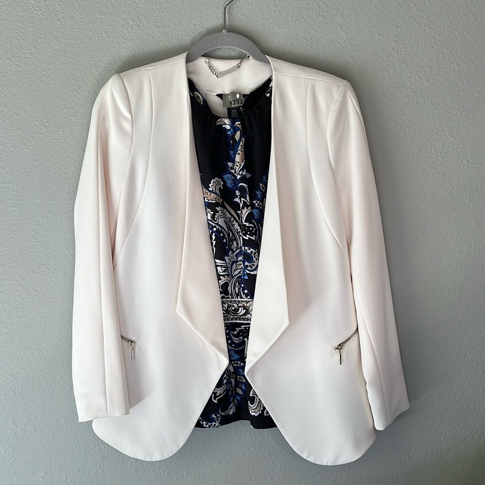 White House Black Market Ivory Blazer with Zippered Pockets